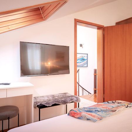 Kalina Deluxe Apartments Jelsa  Bagian luar foto