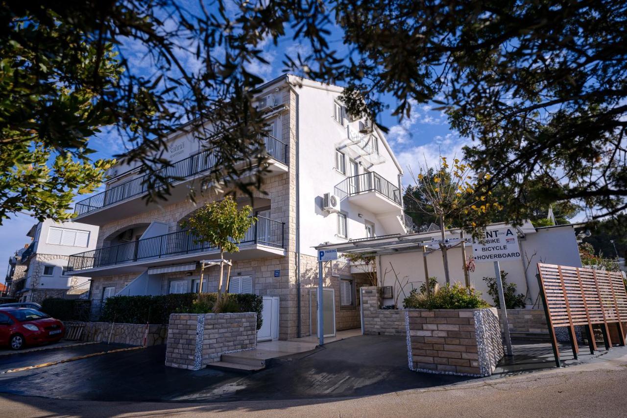 Kalina Deluxe Apartments Jelsa  Bagian luar foto