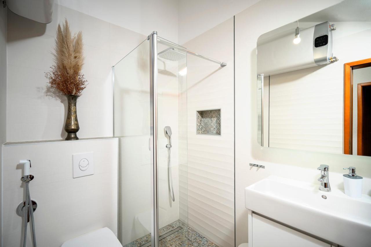 Kalina Deluxe Apartments Jelsa  Bagian luar foto