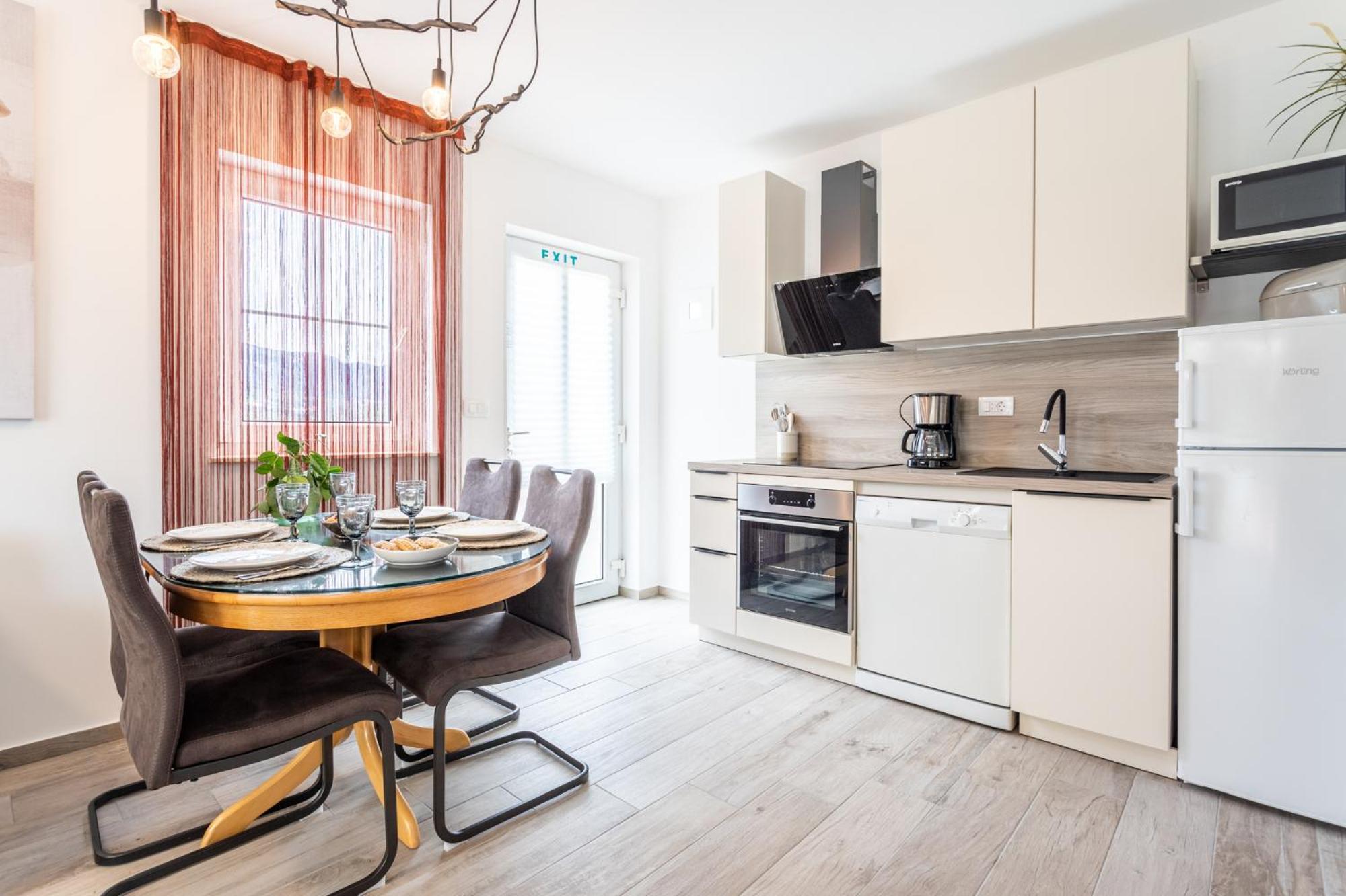 Kalina Deluxe Apartments Jelsa  Bagian luar foto