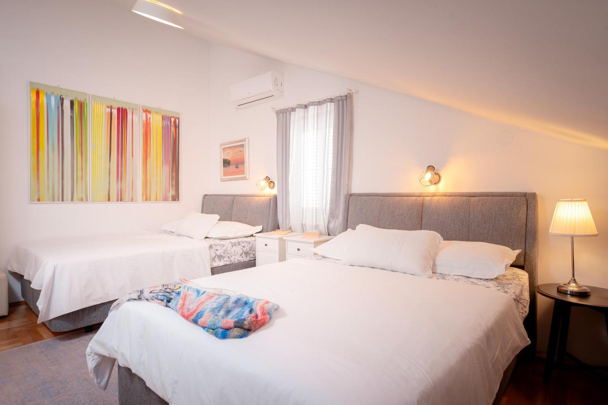 Kalina Deluxe Apartments Jelsa  Bagian luar foto