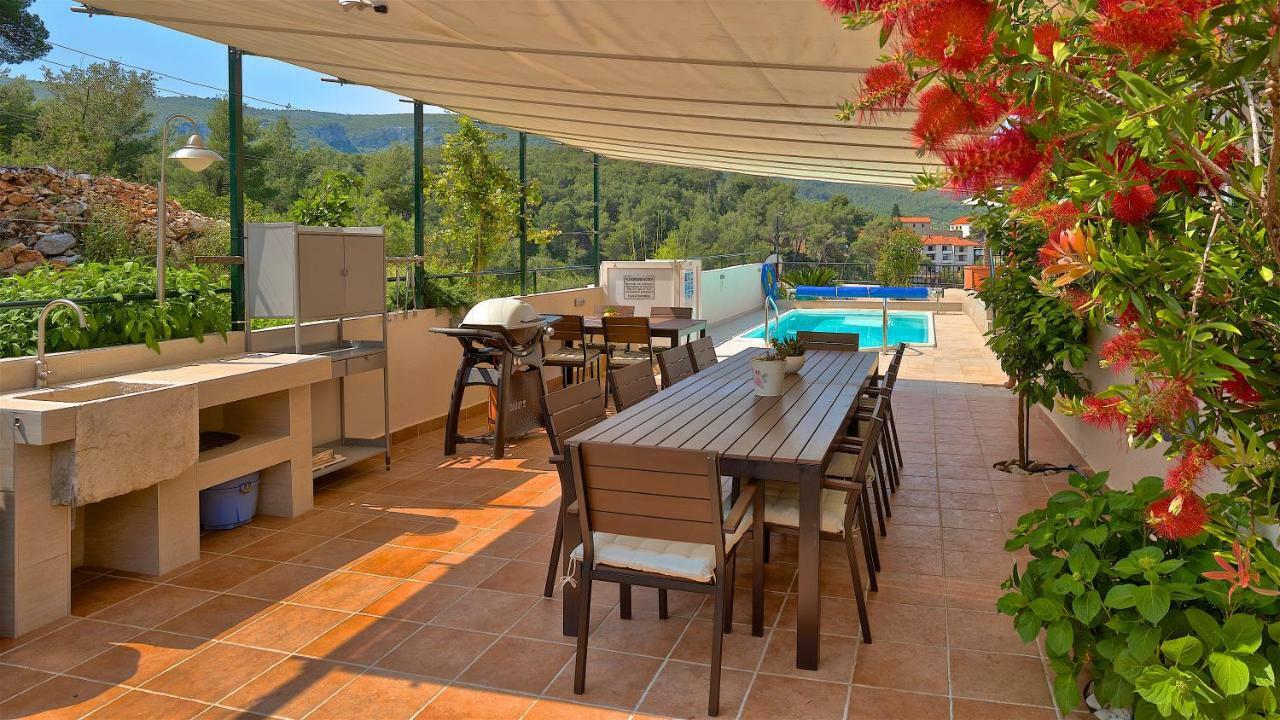 Kalina Deluxe Apartments Jelsa  Bagian luar foto
