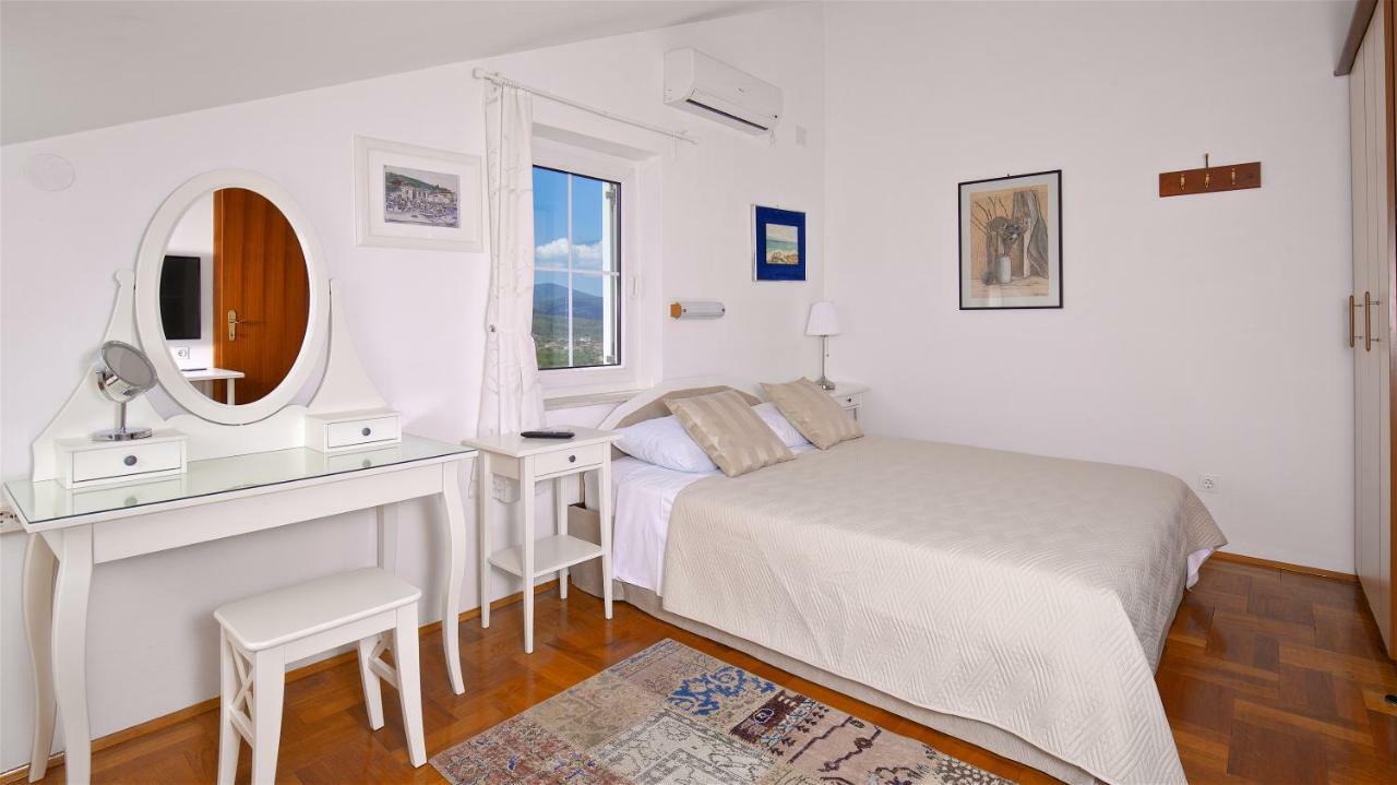 Kalina Deluxe Apartments Jelsa  Bagian luar foto